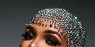 Simphiwe Dana calls out men, saying they are gold diggers