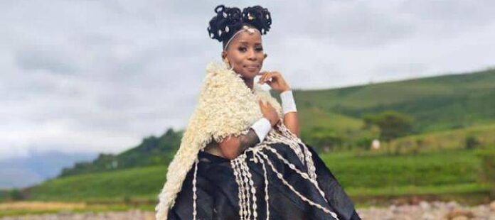 Lwah Ndlunkulu lashes cyberbullies