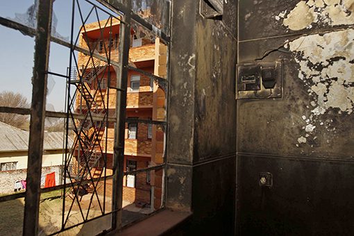 Illegal immigrants and crooks hijack abandoned metro buildings