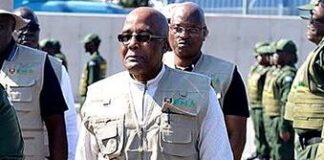 ‘Hitman’ hired to kill minister Motsoaledi tells him of plot 