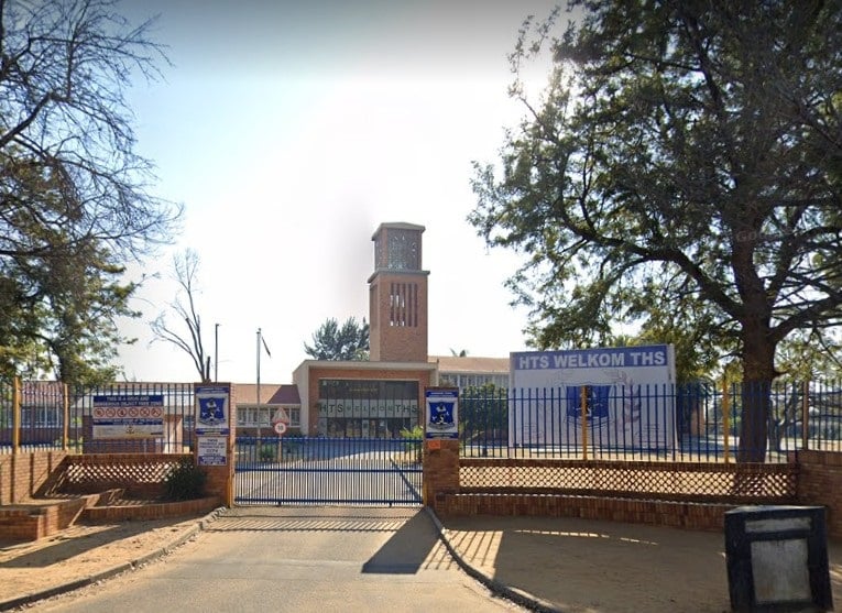 Free State teacher and pupil in fist fight