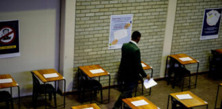 Teachers suspended for sleeping with pupils