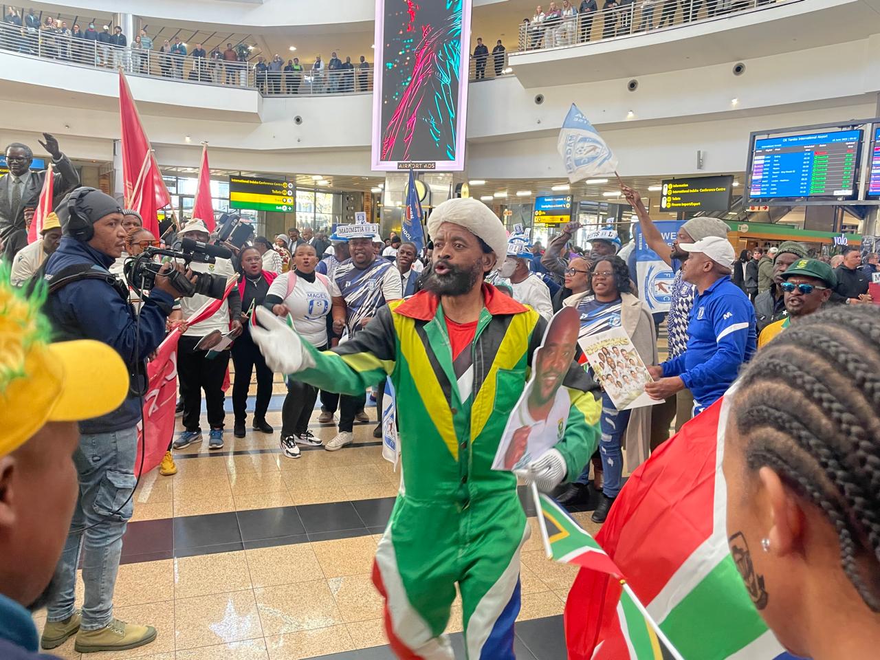 Victorious Proteas players receive warm welcome