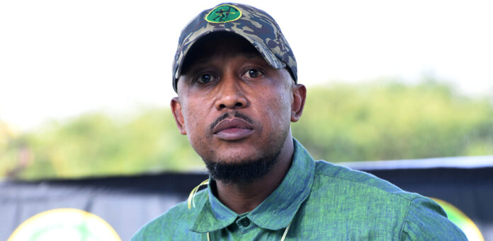 MK Party's Nhlamulo Ndhlela tears up President Ramaphosa's Sona during the debate