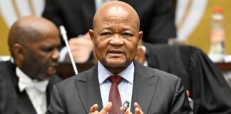 Mchunu hands over devices to police