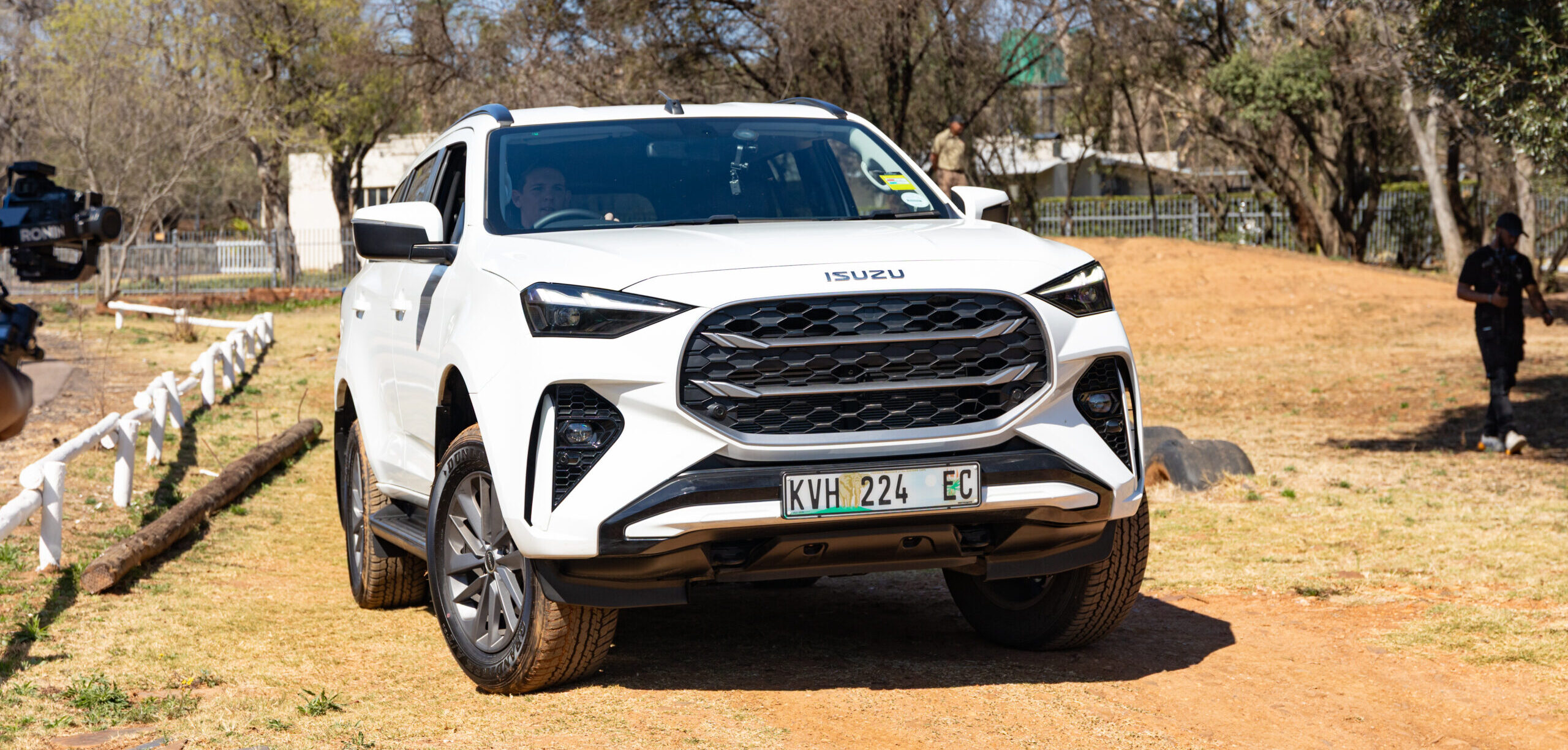 Isuzu pitches R789 700 MU-X 1.9 LS 4x4 as family all-rounder