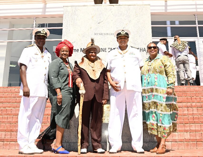 Maurice Vivian Kok and members of the SA Navy