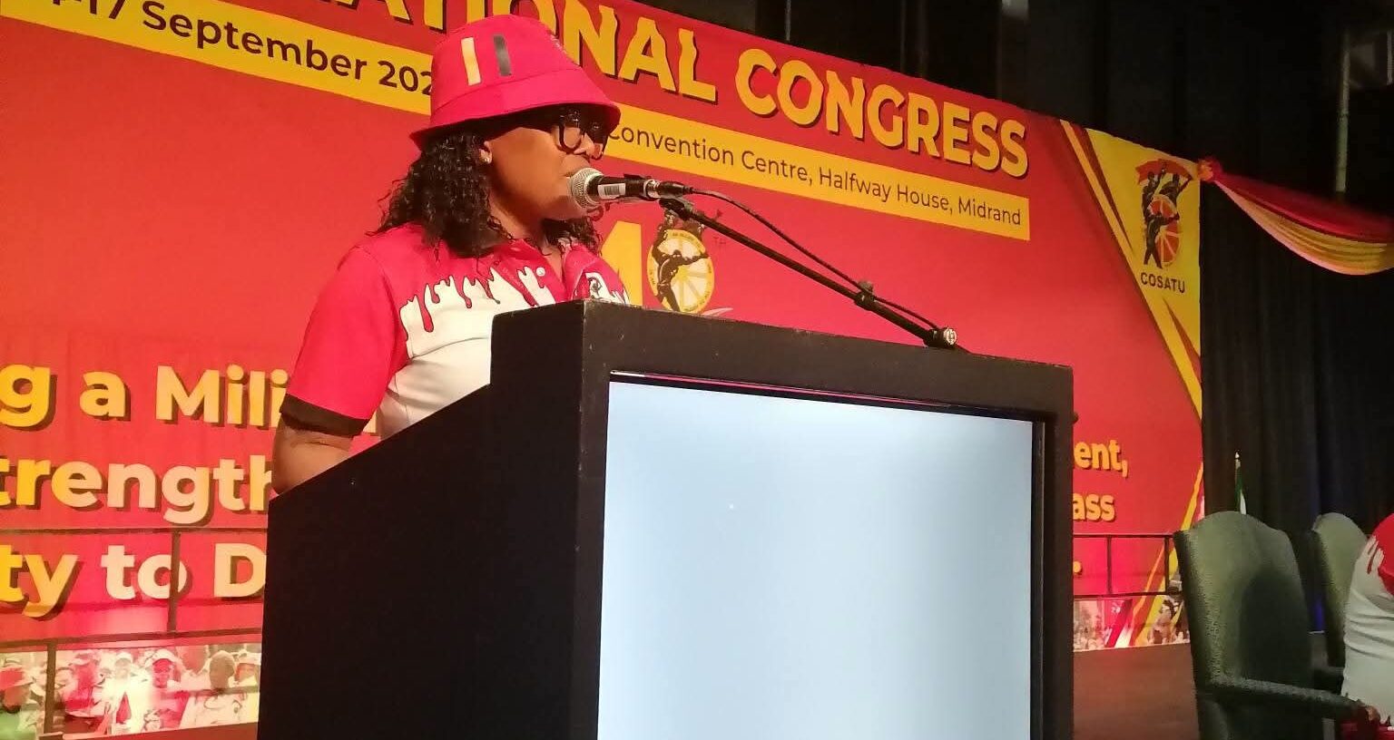 Zingiswa Losi addressing Cosatu congress
