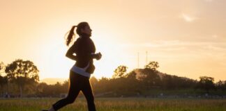 Mbalenhle Zuma | Five women’s bodies remind me why I stopped jogging Woman jogging alone outdoors while exercising.